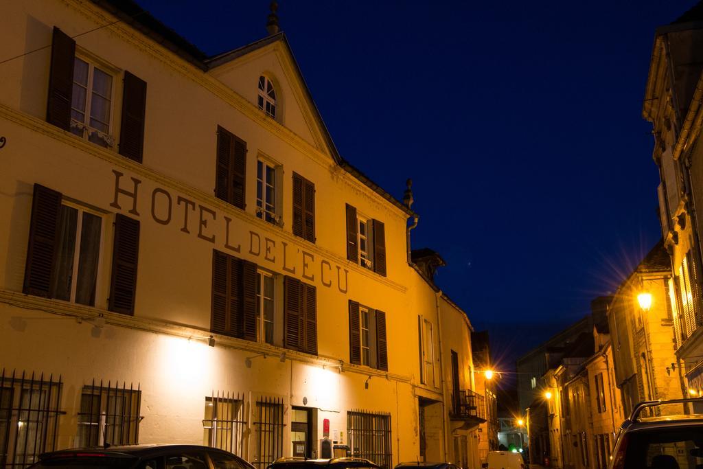 Hotel L' Ecu Montbard Exterior foto