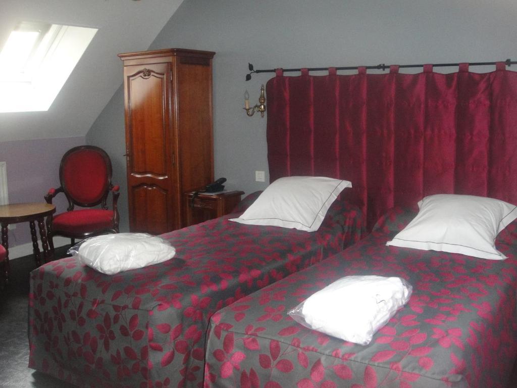 Hotel L' Ecu Montbard Habitación foto