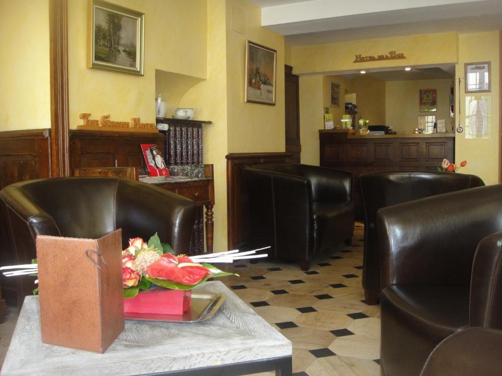 Hotel L' Ecu Montbard Exterior foto